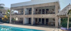 Villino Bwaga Moyo |  -  - 