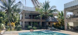 Villino Bwaga Moyo |  -  - 