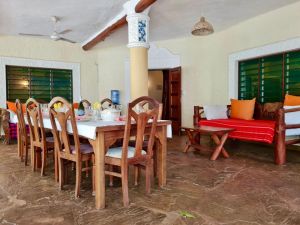 Villa Diani Beach |  -  - 