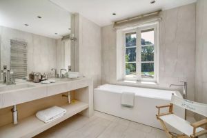 Tenuta Saint Tropez |  -  - 