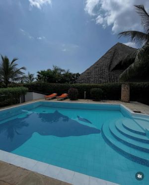 Salama Paradise |  -  - 