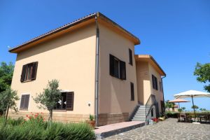 Tenuta Isola Mea |  -  - 