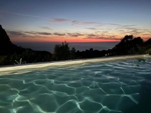 La piu' Bella Villa del Paradiso |  -  - 