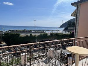 Moneglia Prima Fila sul Mare |  -  - 