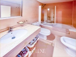 Casa Angela Ferrer |  -  - 
