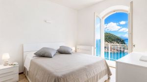 Villa Nisporto Fronte Mare |  -  - 