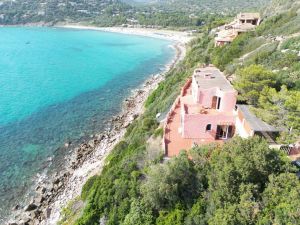 Villa Afrodite |  -  - 