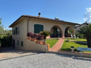 Tenuta Sarzana al Mare |  -  - 