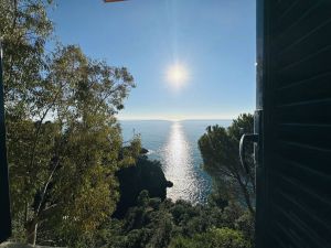 La Casa a Picco sul Mare  |  -  - 