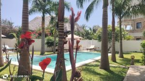 A Due Passi dal Paradiso |  -  - 