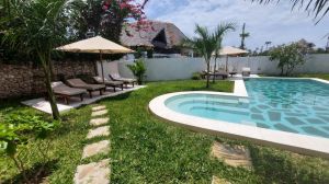 A Due Passi dal Paradiso |  -  - 