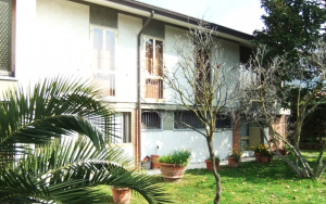 Villa Alpi Apuane  |  -  - 