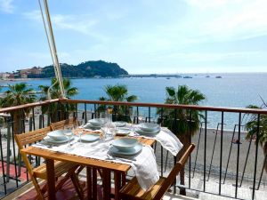 Il Fronte Mare di Sestri Levante |  -  - 