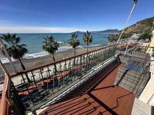 Il Fronte Mare di Sestri Levante |  -  - 