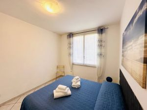 Una Gemma Turchese in Baia Blu |  -  - 