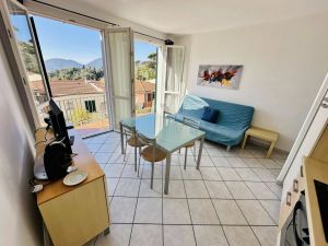 Una Gemma Turchese in Baia Blu |  -  - 