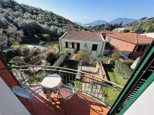 Una Gemma Turchese in Baia Blu |  -  - 