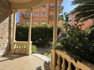 Oasi in Centro Chiavari |  -  - 