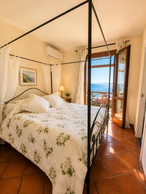 Casa Reale Giglio |  -  - 