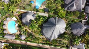 AESTUS VILLAS RESORT  DIANI BEACH |  -  - 