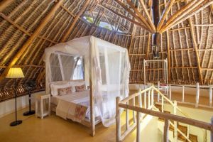 AESTUS VILLAS RESORT  DIANI BEACH |  -  - 
