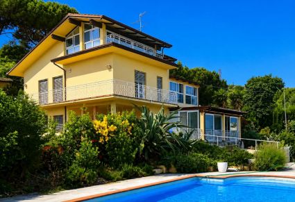 Villa Rosita |  -  - 