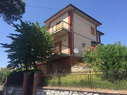 Casa Castelnuovo Magra |  -  - 