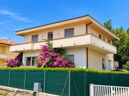 Casa Marina di Massa al Mare |  -  - 